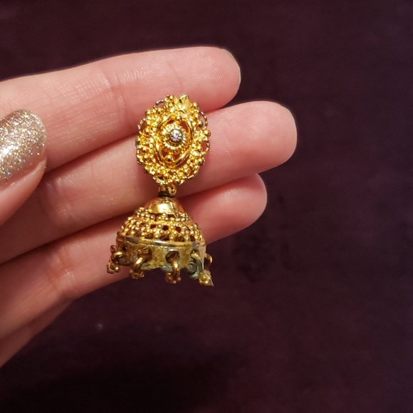 🔴 🆓️ FREE* Indian Handmade Jhimki Gold-Toned Dangly Earrings w/ Rhinestones 🔴 - Picture 4 of 5
